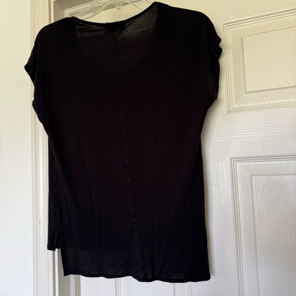 The Clas-sic short sleeve skull tee - Picture 3 of 4